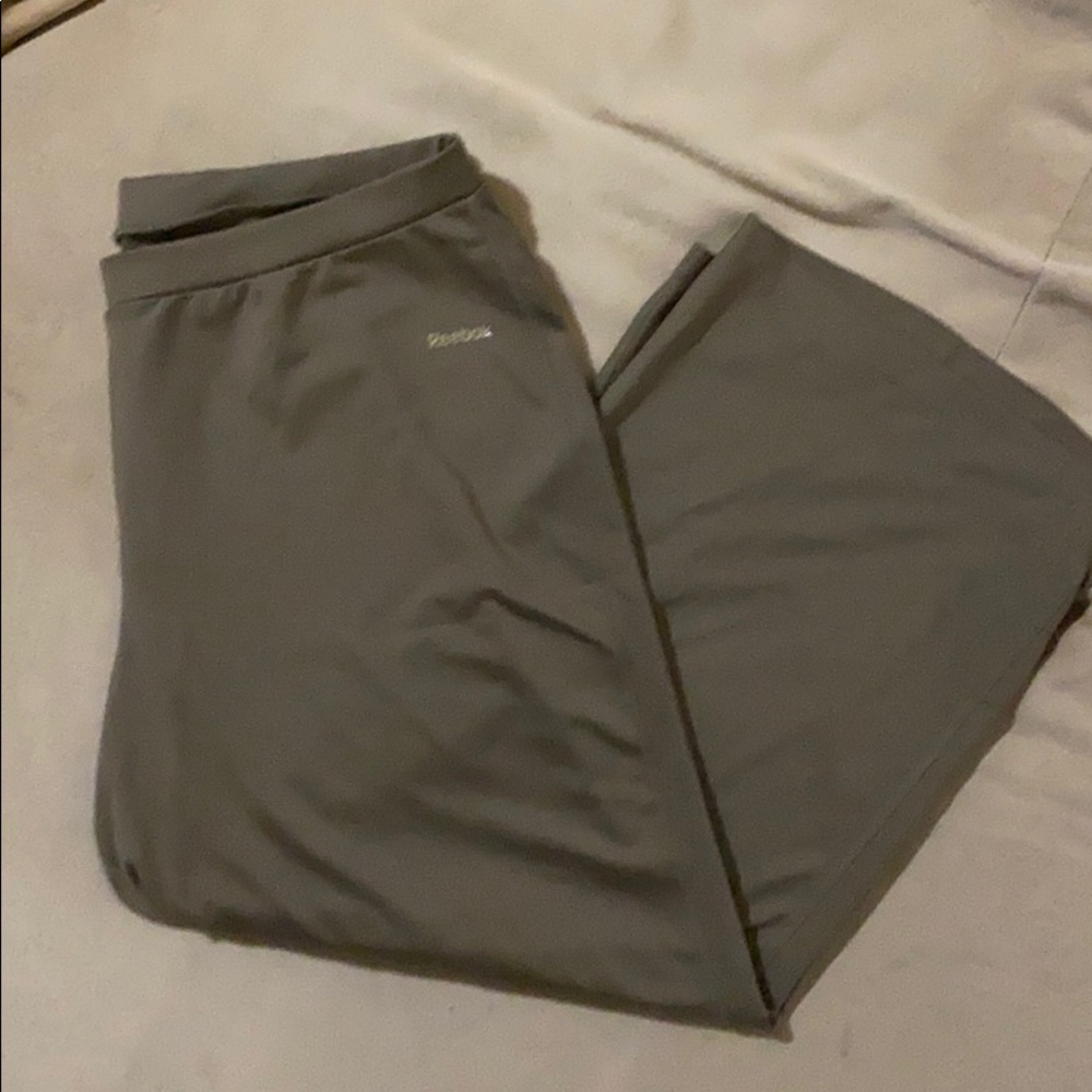Reebok Playdry Cropped Workout Pant EUC